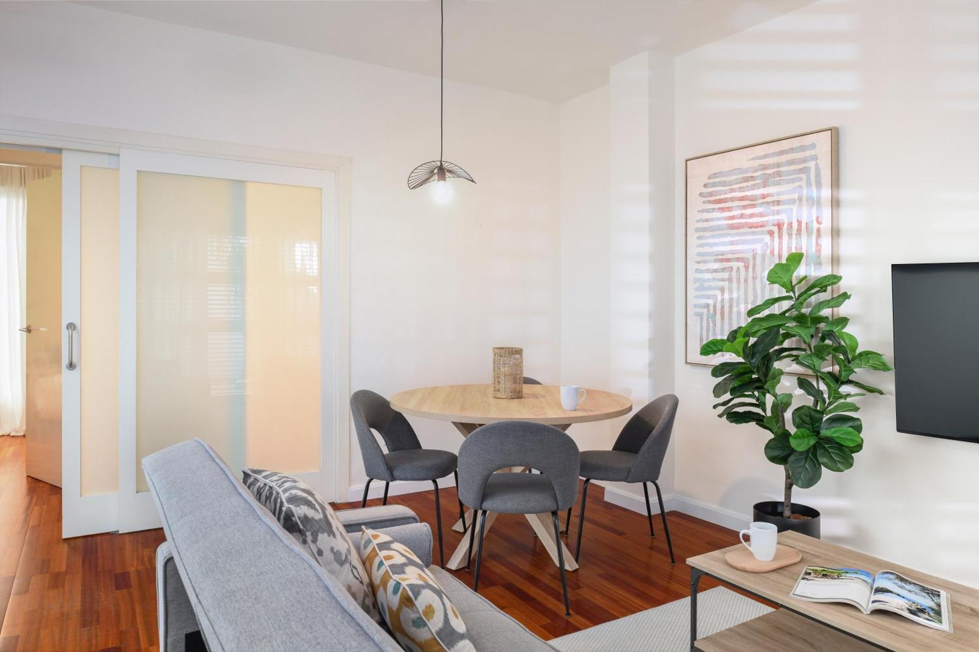 Urban Oasis Apartment With Pool & Free Parking — Fotos 2